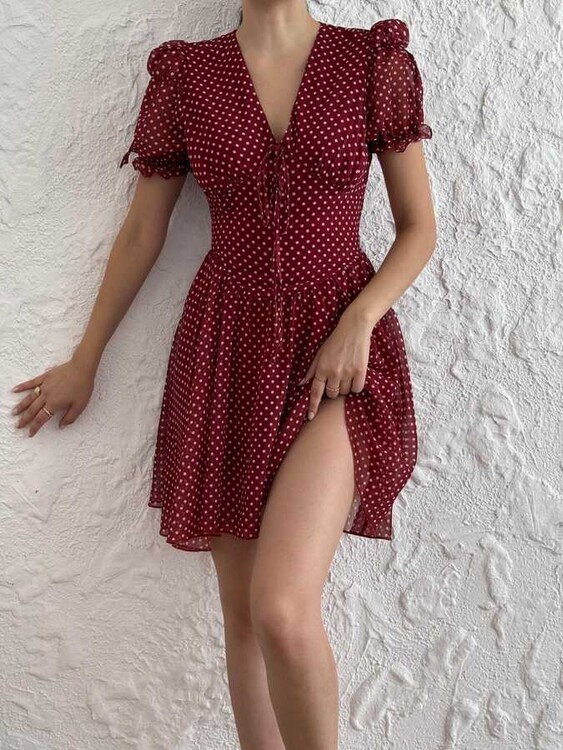 Emily Elbise- Bordo - 1